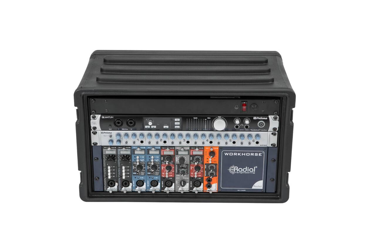 SKB - rSeries - 6U Shallow Rack mit Stahl-Schienen - 10,7-Zoll Tief