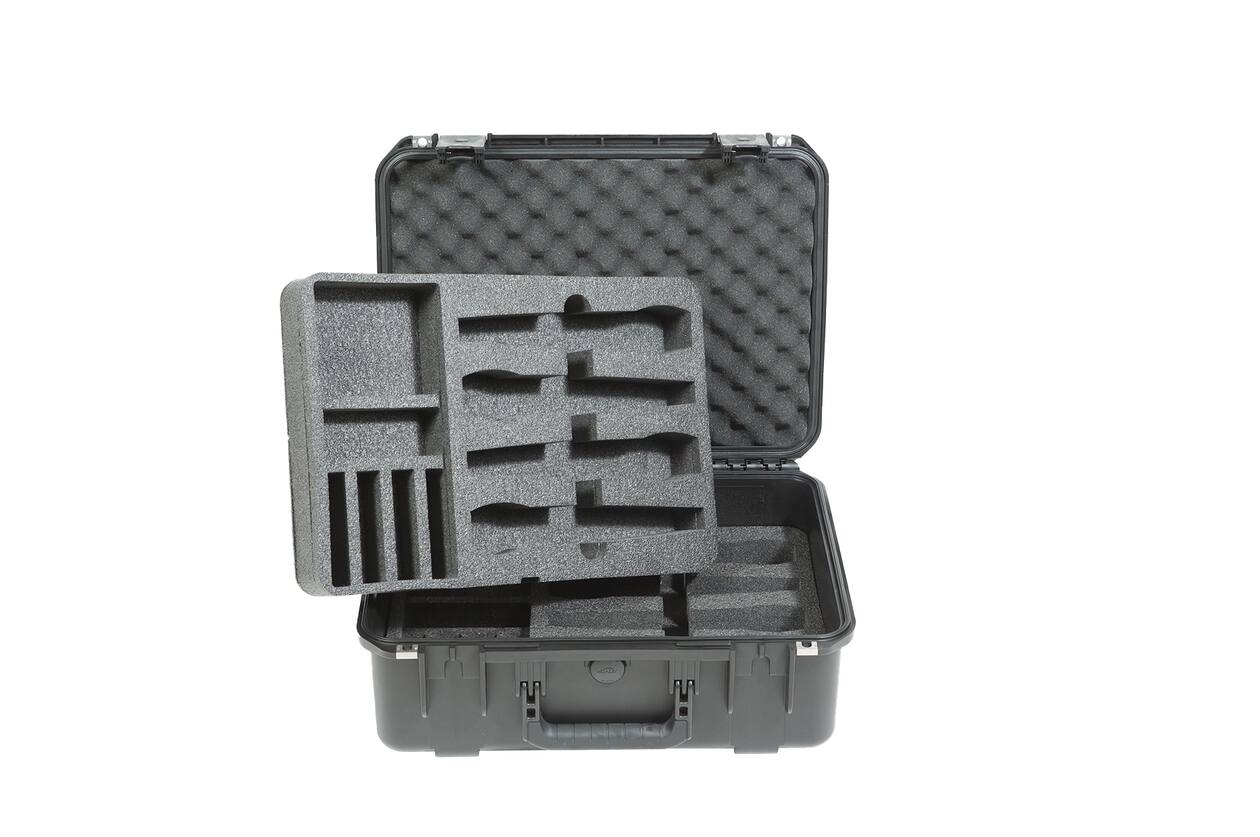 SKB - iSeries 3i-1813-7 - Wasserdichter Koffer - Schwarz - Acht Drahtlose Mikrofone Einlage
