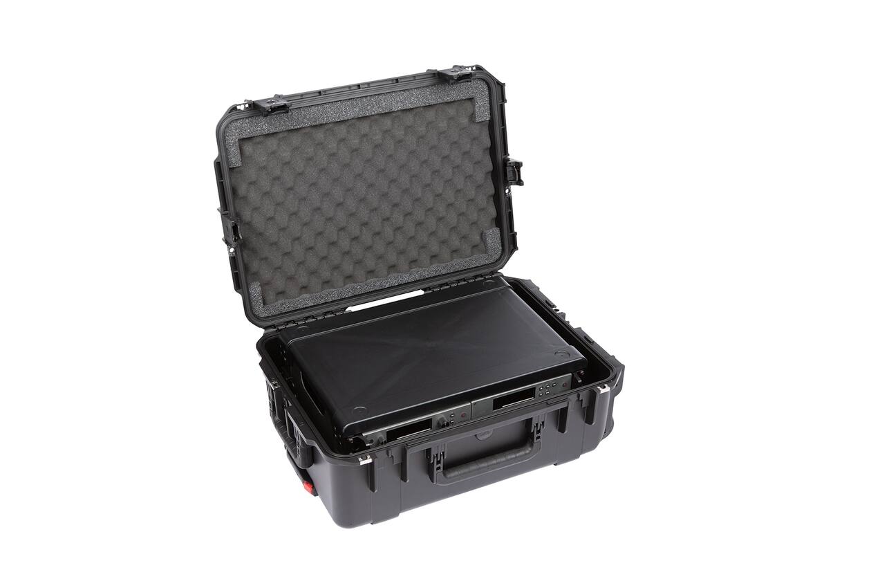SKB - iSeries 2215-8 - Wasserdichter Koffer - Schwarz - Herausnehmbares 2U Tiefes Rack