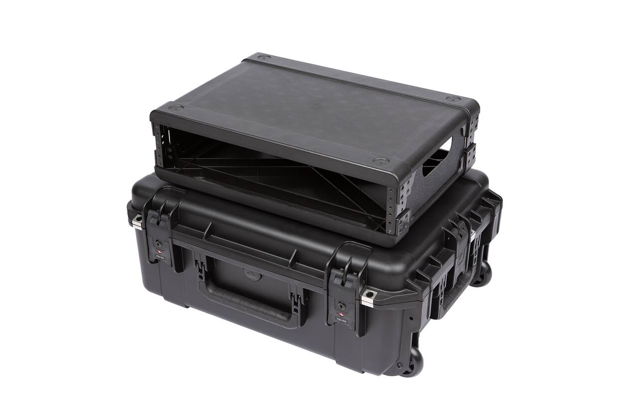 SKB - iSeries 2215-8 - Wasserdichter Koffer - Schwarz - Herausnehmbares 2U Tiefes Rack