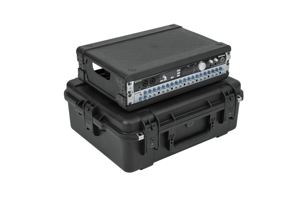 SKB - iSeries 3i-2217-8 - Wasserdichter Koffer - Schwarz - Abnehmbares 2U Tief Rack