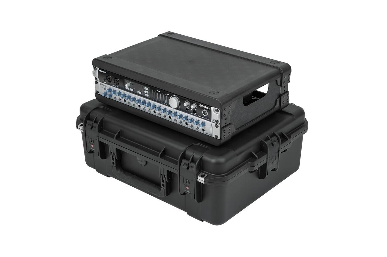 SKB - iSeries 3i-2217-8 - Wasserdichter Koffer - Schwarz - Abnehmbares 2U Tief Rack
