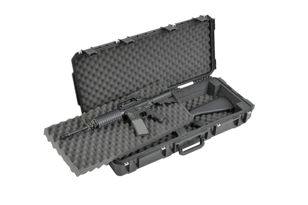 SKB - iSeries 3614-6 - Wasserdichter Koffer - Schwarz - Doppelte M4/Kurzwaffen Einlage