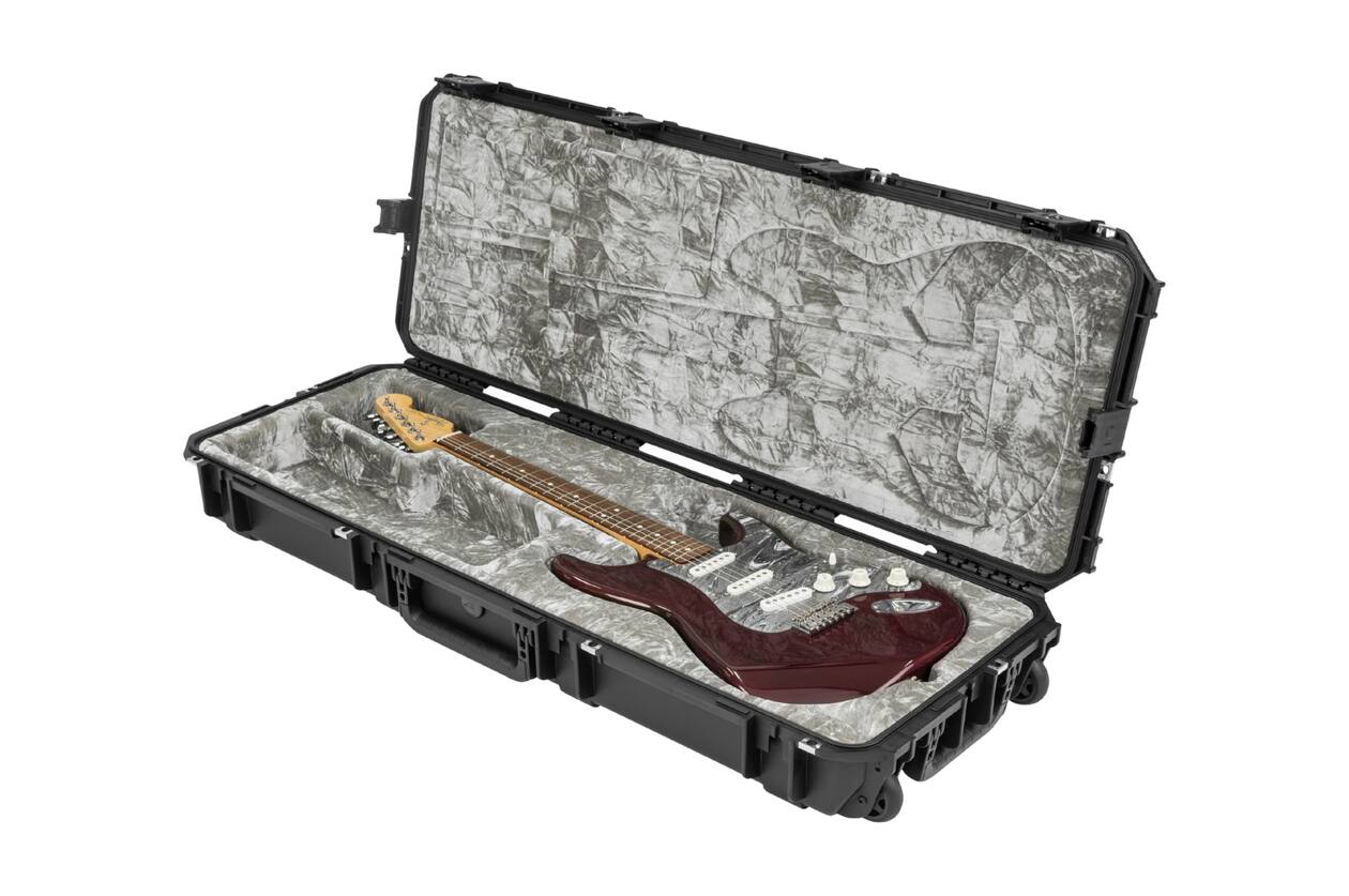 SKB - iSeries 4214-6 - Wasserdichter Koffer - Schwarz - Strat/Tele Gitarren Einlage