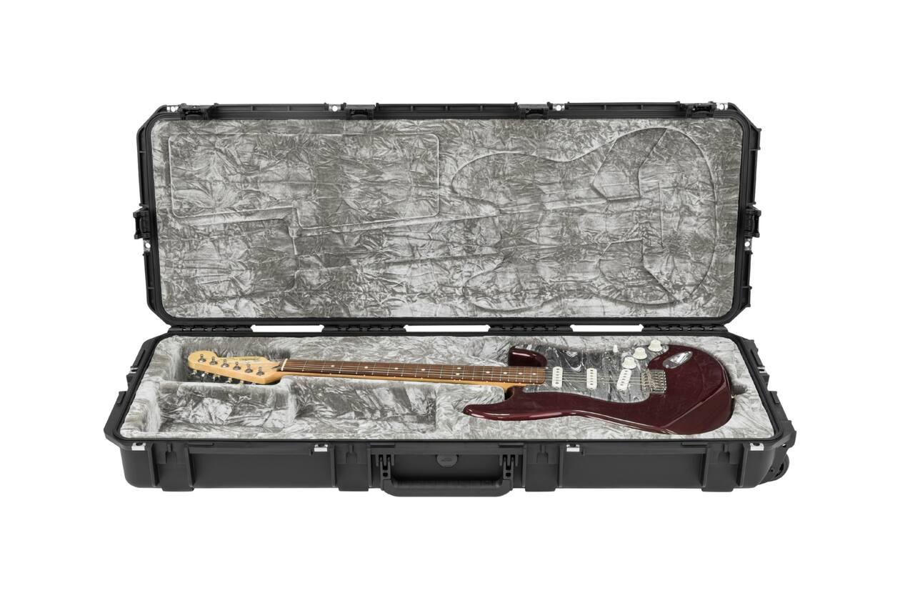 SKB - iSeries 4214-6 - Wasserdichter Koffer - Schwarz - Strat/Tele Gitarren Einlage