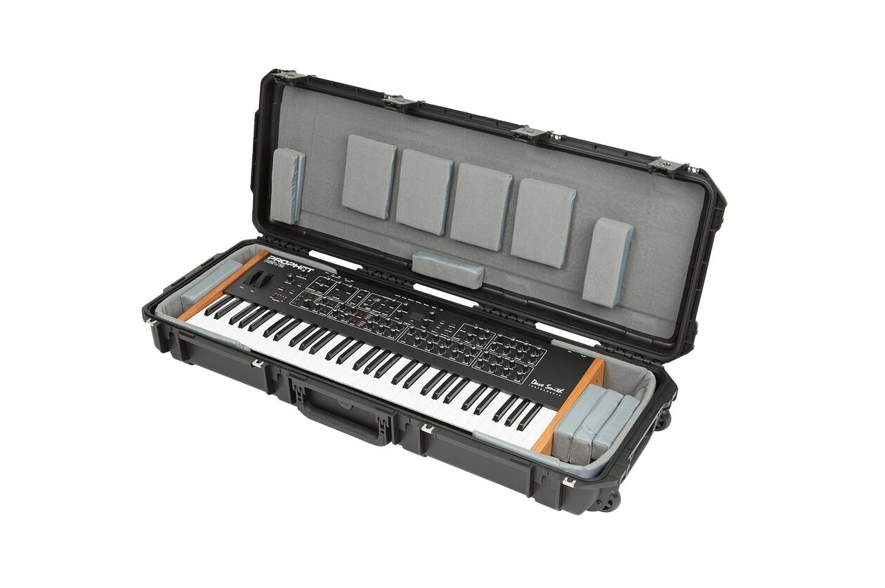 SKB - iSeries 4214-5 - Wasserdichter Koffer - Schwarz - Schmales 61-Tasten-Keyboard Einlage