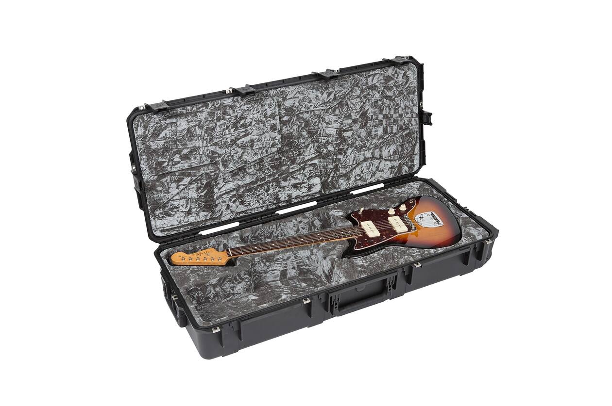 SKB - iSeries 4217-30 - Wasserdichter Koffer - Schwarz - Jaguar/Jazzmaster Gitarren Einlage