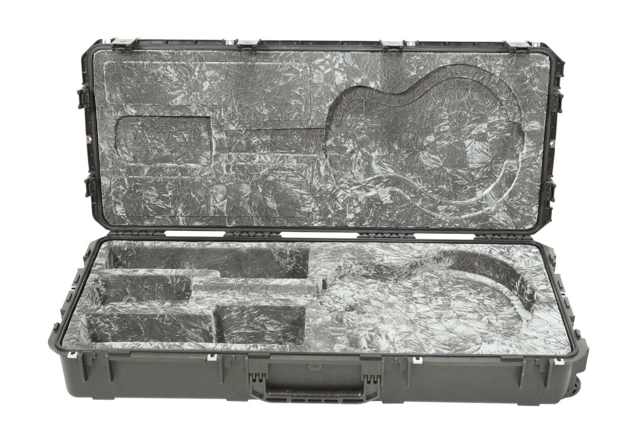 SKB - iSeries 4719-8 - Wasserdichter Koffer - Schwarz - 335 Typ Gitarren Einlage