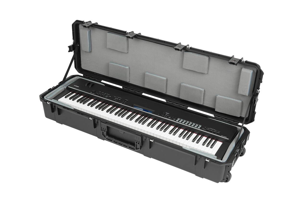SKB - iSeries 3i-5616-9 - Wasserdichter Koffer - Schwarz - 88-Tasten Schmal Keyboard Think Tank Trennwände Innenraum