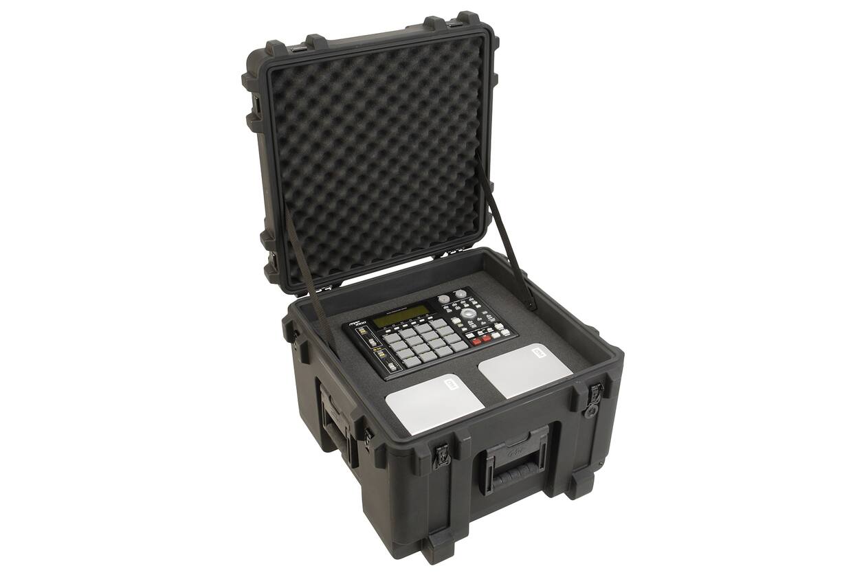 SKB - rSeries 1919-14 - Wasserdichter Koffer - Schwarz - mit Rollen - Mit Würfelschaumstoff