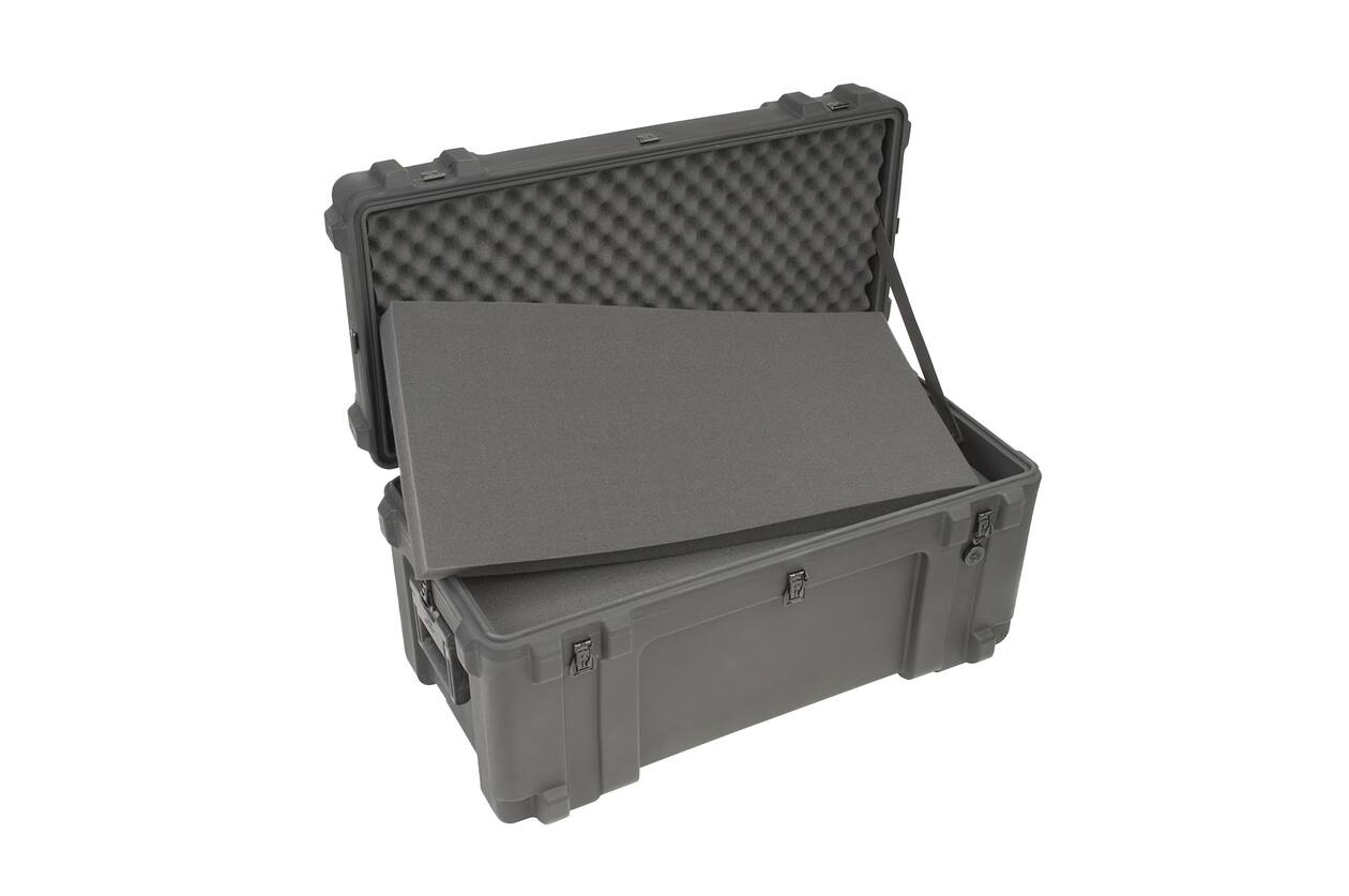 SKB - rSeries 3R-3214-15 - Wasserdichter Koffer - Schwarz - mit Rollen - Würfelschaumstoff