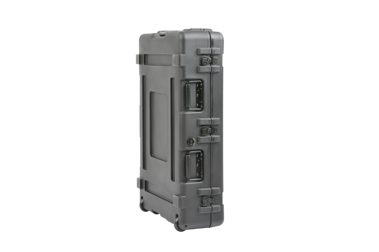 SKB - rSeries 3221-7 - Wasserdichter Koffer - Schwarz - mit Rollen - Mit Würfelschaumstoff