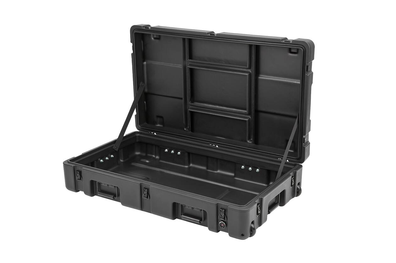 SKB - rSeries 3821-7 - Wasserdichter Koffer - Schwarz - mit Rollen - Leer
