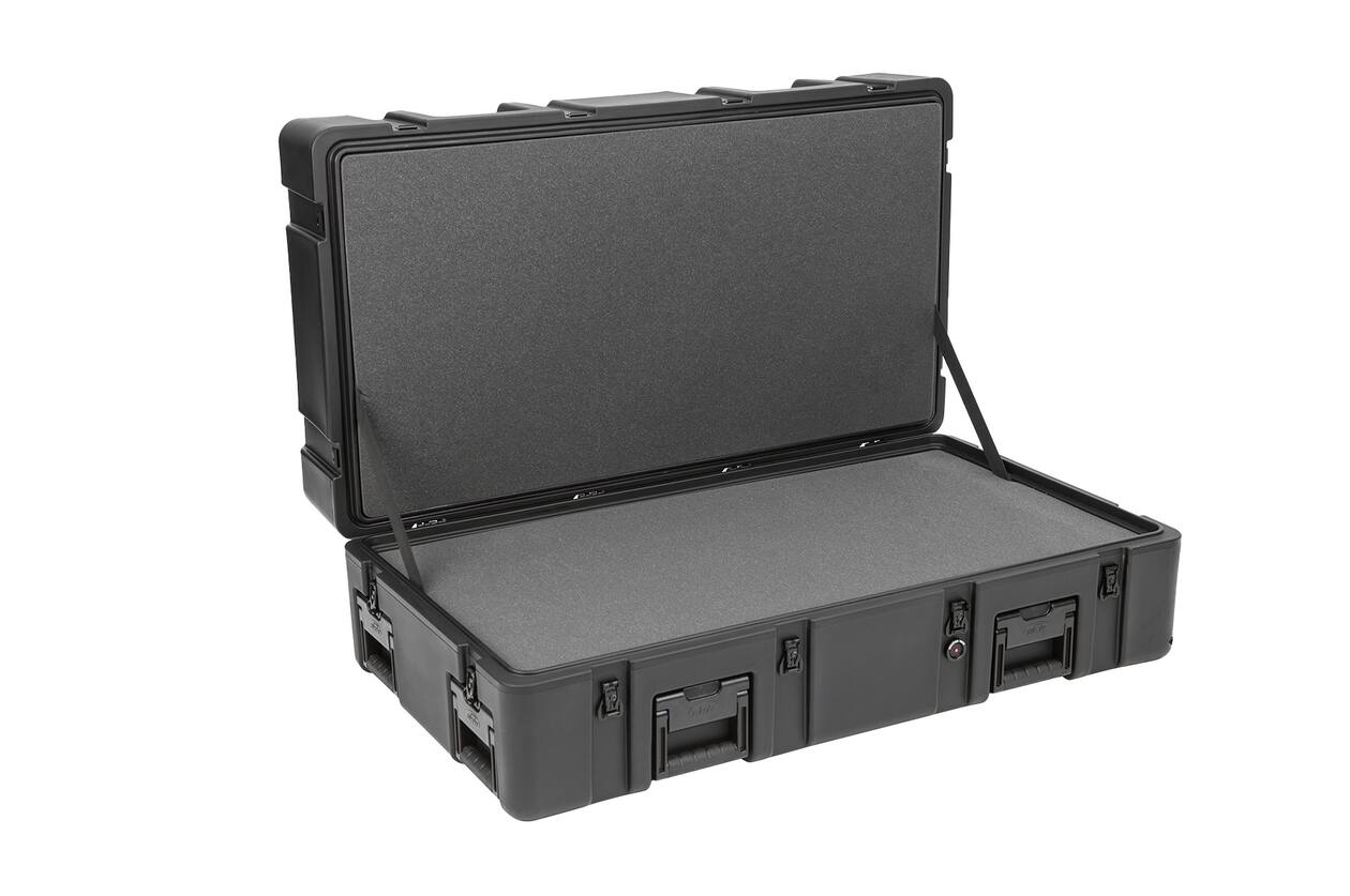 SKB - rSeries 4222-14 - Wasserdichter Koffer - Schwarz - mit Rollen - Mit Lagenschaumstoff
