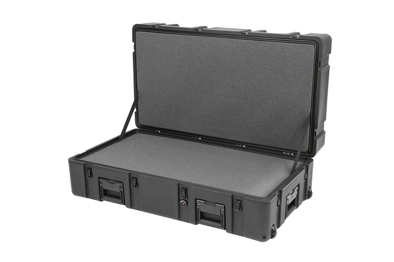 SKB - rSeries 4222-14 - Wasserdichter Koffer - Schwarz - mit Rollen - Mit Lagenschaumstoff