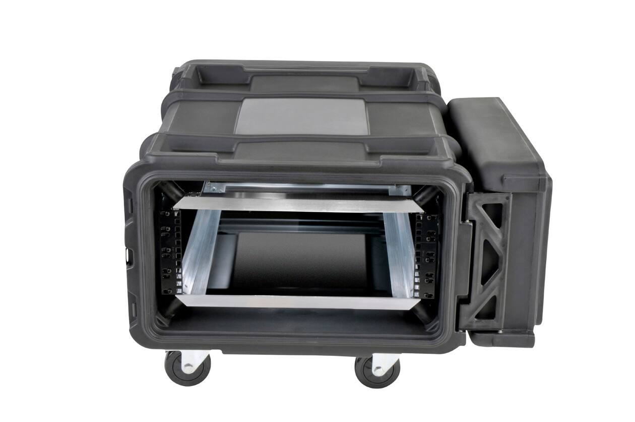 SKB - rSeries - 4U Shock Rack - Schwarz - 28-Zoll Tief - mit Rollen