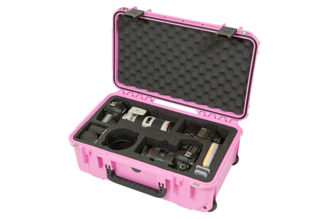 SKB – iSeries – Wasserdichter Koffer – Rosa – Einlage für zwei DSLRs und zwei Objektive
