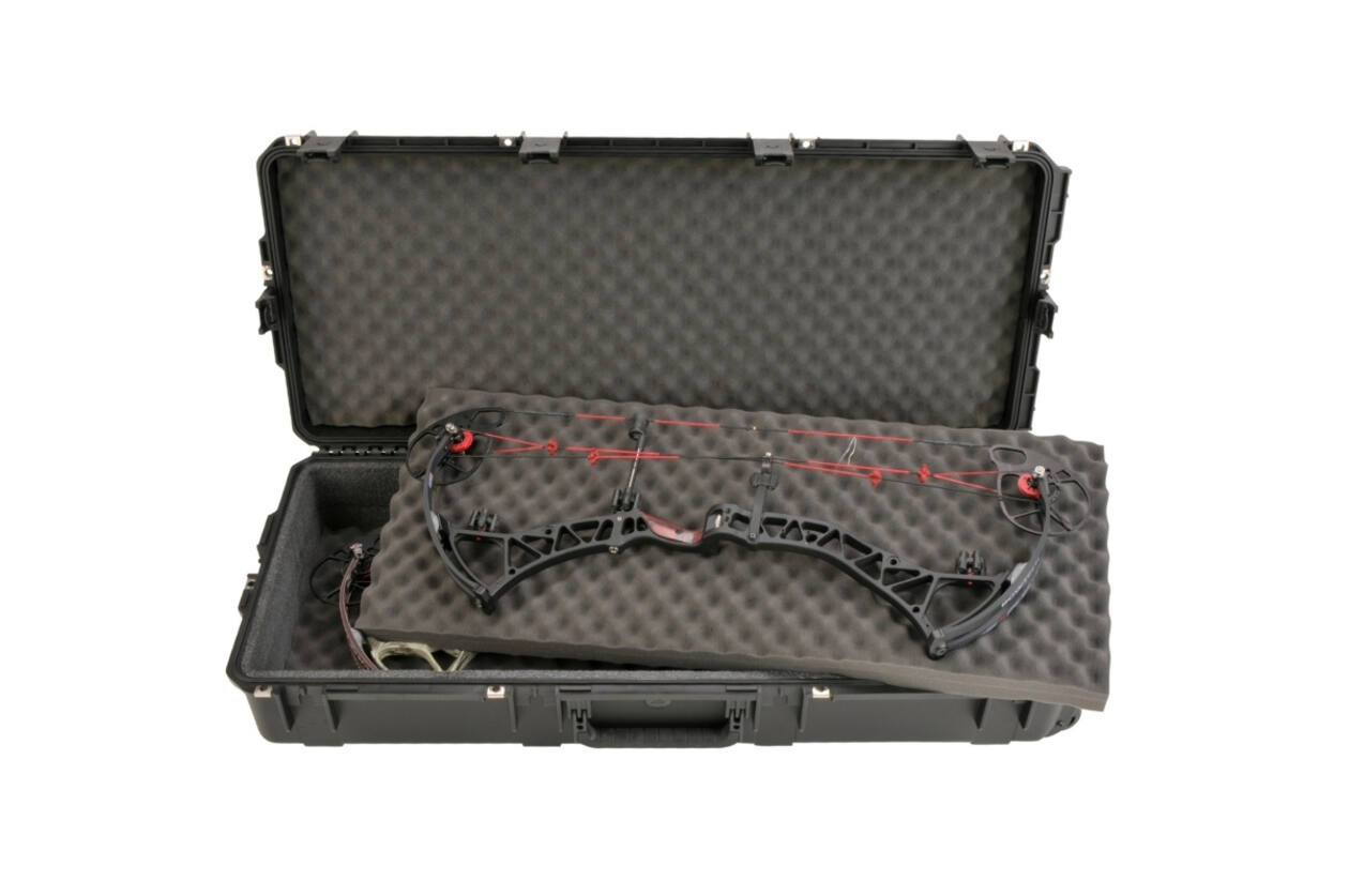 SKB – iSeries 4217-BDB – Wasserdichter Koffer – Schwarz – Doppelte Einlage für Bowtech-Bogen und Gewehre