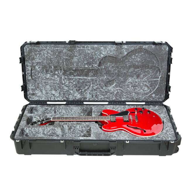 SKB - iSeries 4719-8 - Wasserdichter Koffer - Schwarz - 335 Typ Gitarren Einlage