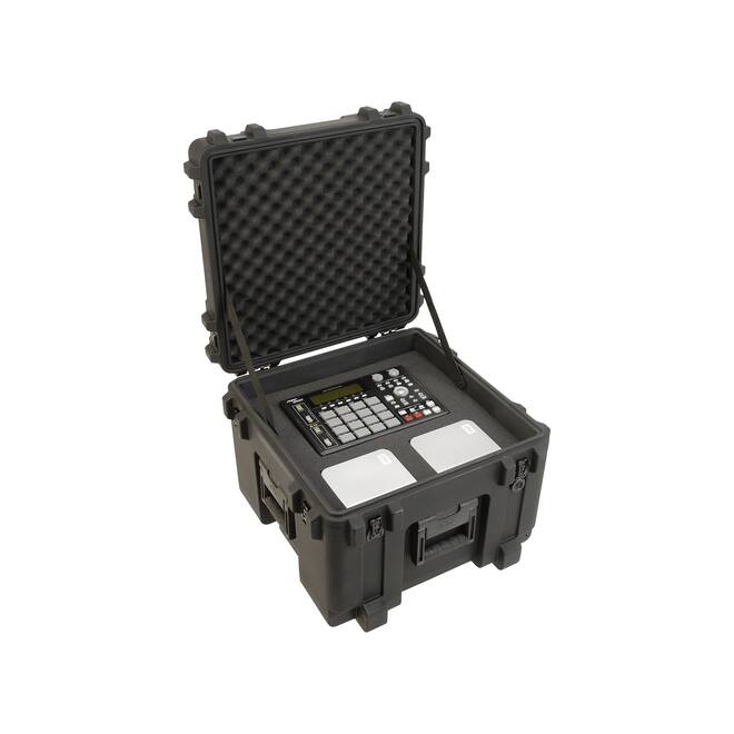 SKB - rSeries 1919-14 - Wasserdichter Koffer - Schwarz - mit Rollen - Mit Würfelschaumstoff