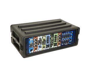 SKB - rSeries - 3U Shallow Rack - Mit Stahl-Schienen - 10,7-Zoll Tief
