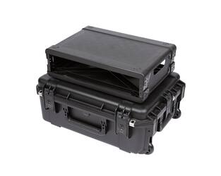 SKB - iSeries 2215-8 - Wasserdichter Koffer - Schwarz - Herausnehmbares 2U Tiefes Rack