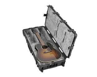 SKB - iSeries 4217-18 - Wasserdichter Koffer - Akustikgitarren Einlage - Schwarz