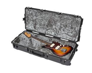 SKB - iSeries 4217-30 - Wasserdichter Koffer - Schwarz - Jaguar/Jazzmaster Gitarren Einlage