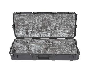 SKB - iSeries 4217-30 - Wasserdichter Koffer - Schwarz - Jaguar/Jazzmaster Gitarren Einlage