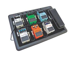 SKB - Pedalboard mit 8 Ports - Mit UK-Stecker